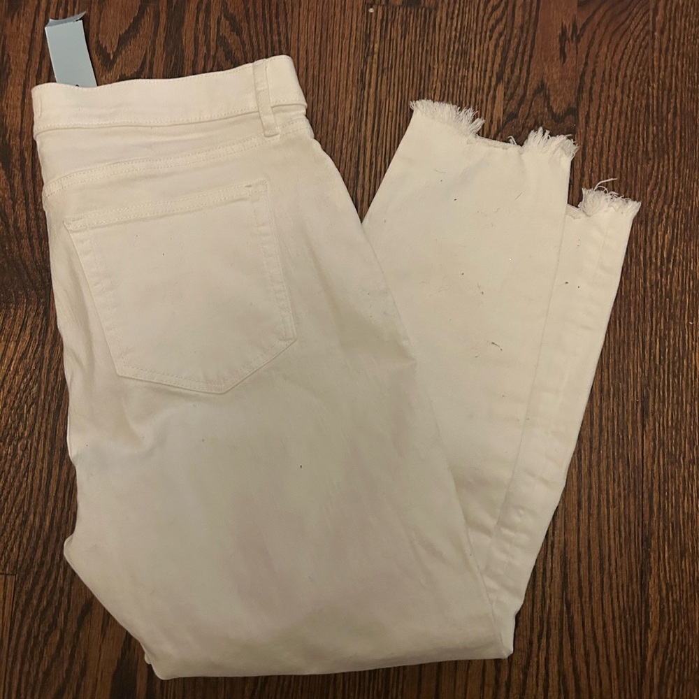 Loft petite size 12 skinny white cut off jeans-nwt